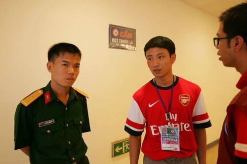 clip running man vu xuan tien voi doi arsenal gay sot hinh 3