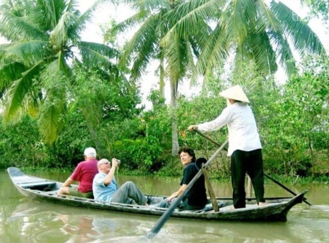 Mien Tay huyen thoai truyen ngan