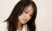 Tam su cha me ac cam voi qua khu cua ban trai